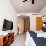 Private Room Top Location And Fridge 200M From Beach