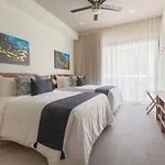 Private Room Top Location And Fridge 200M From Beach