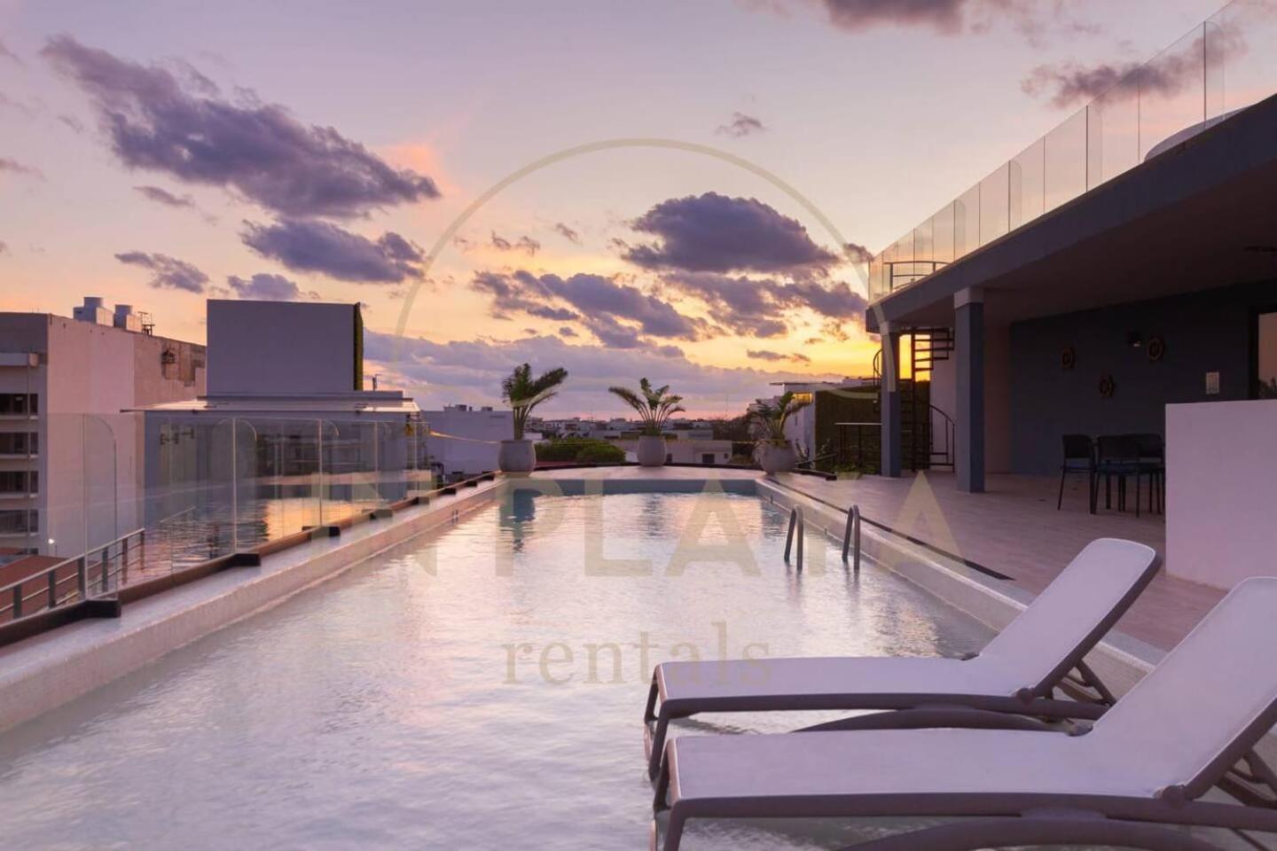 Private Location And Fridge 200m From *